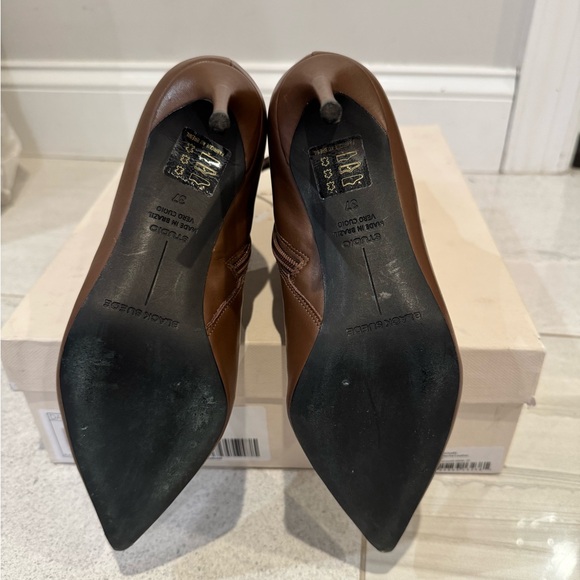 “Black suede studio” leather, Dahlia booties - Picture 6 of 6